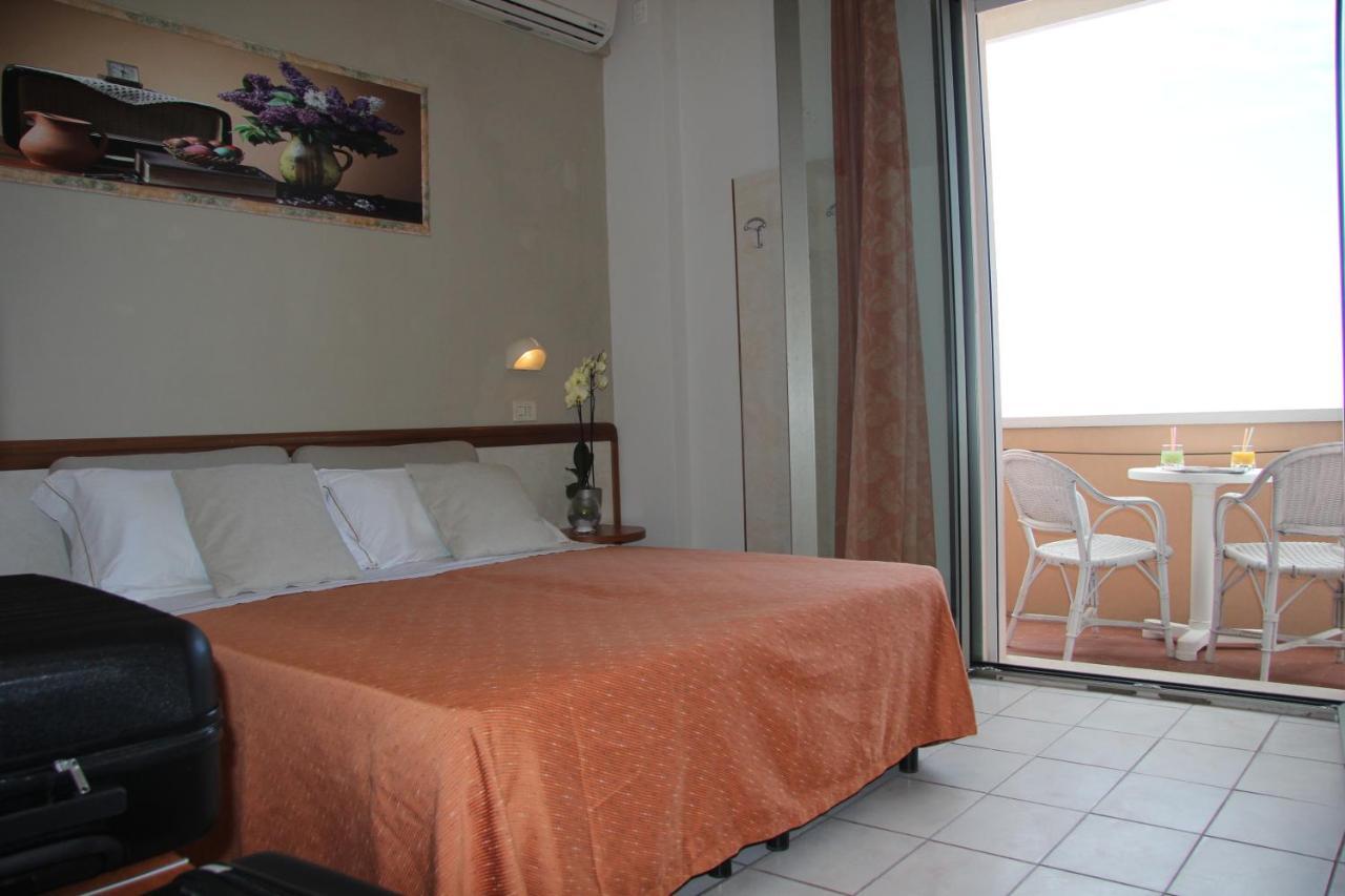 Quadruple Room with Balcony,1264277530:JPEG