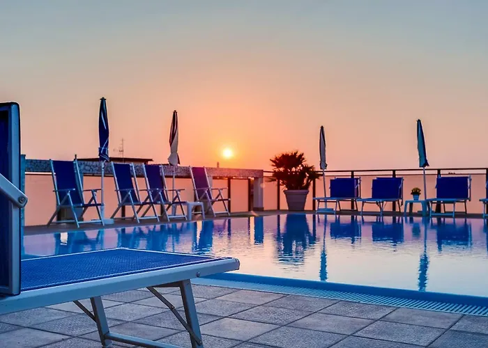 Renzo Hotel